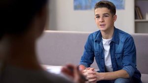 a teen in therapy at a adolescent opiate addiction treatment