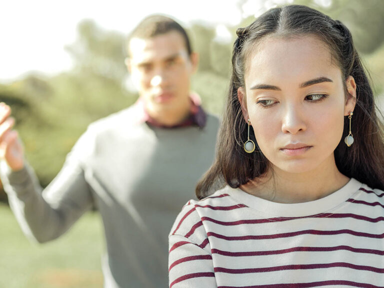 girl talking with guy wonders when does anger become a problem