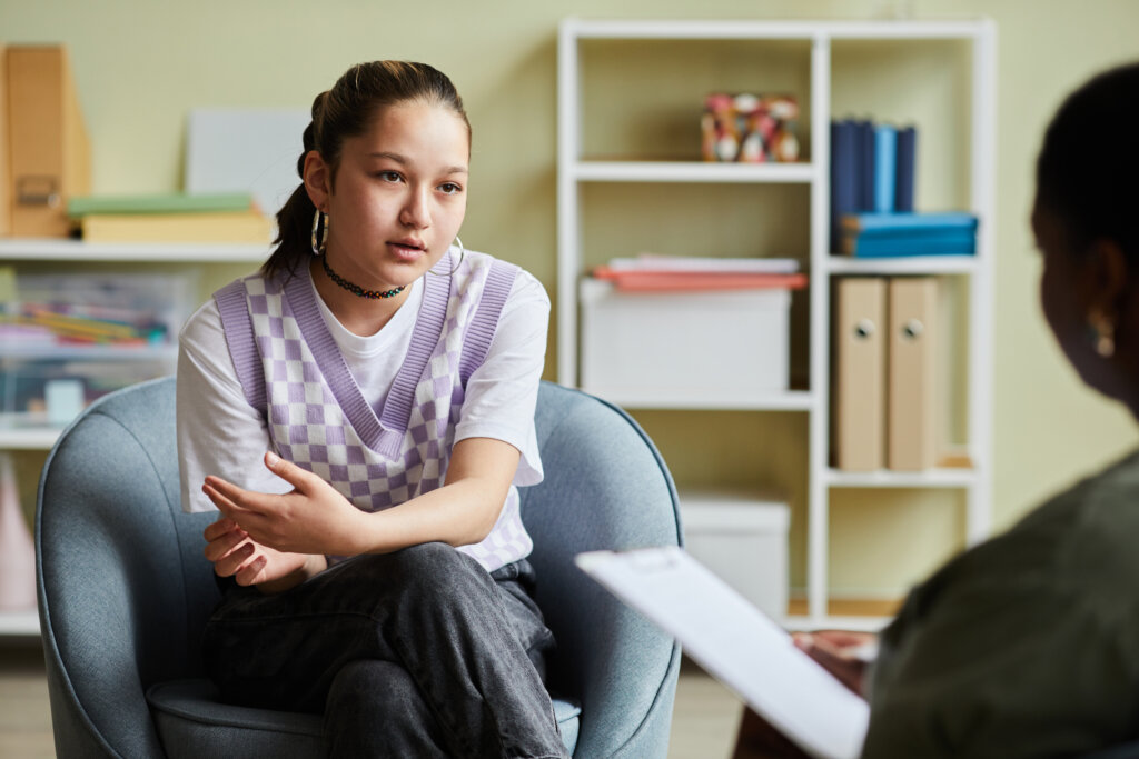 PHP vs IOP – How to Choose the Right Level of Care for Your Teen